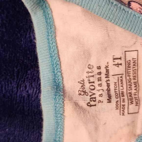 4T Pajamas - Picture 3 of 3